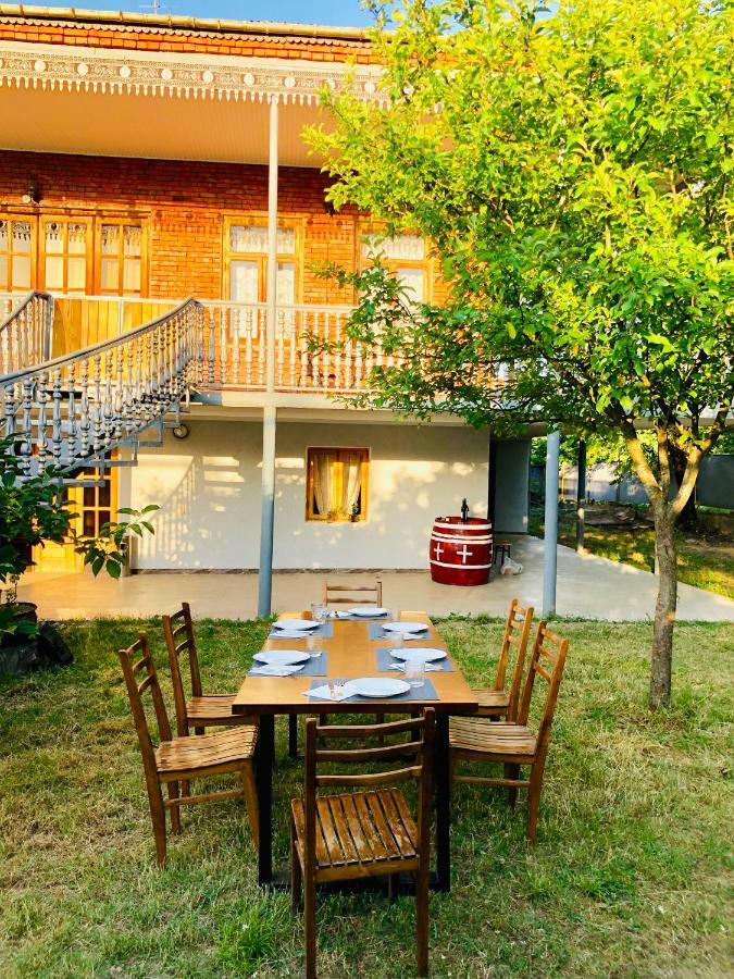 Guesthouse Zedafoni Zestafoni Dış mekan fotoğraf