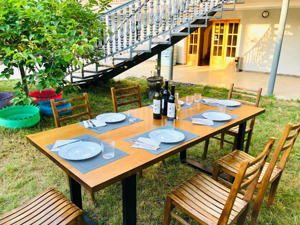 Guesthouse Zedafoni Zestafoni Dış mekan fotoğraf
